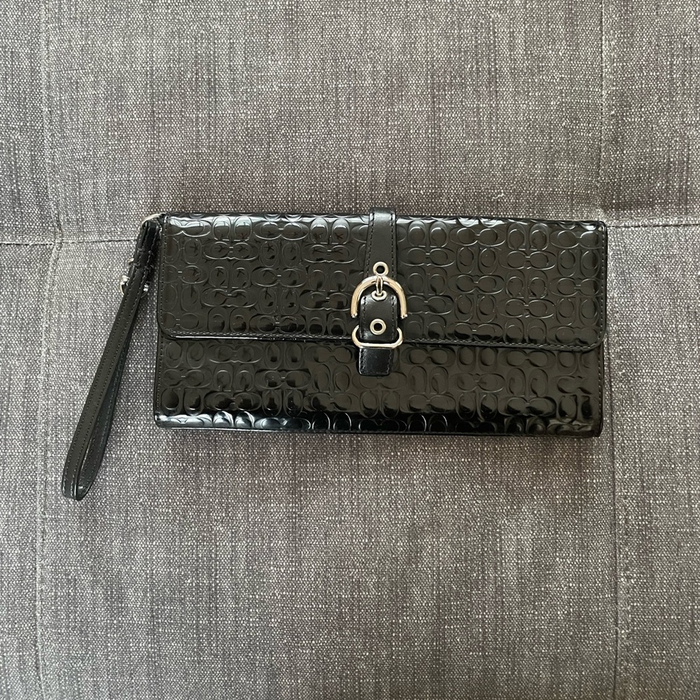 Coach clutch/wristlet